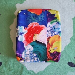 Sonia Kashuk Floral Multicolor Makeup/Travel Case